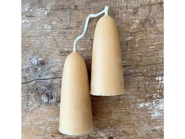 Trend Alert Short and Stout Beeswax Candles for Long Winter Nights portrait 16
