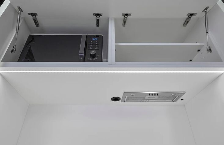 in addition to the features of the k6 model, the k9 includes an extractor hood, 16