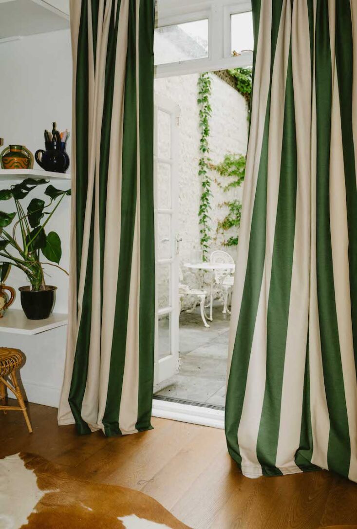 curtains in grand magnolia/pine. 13