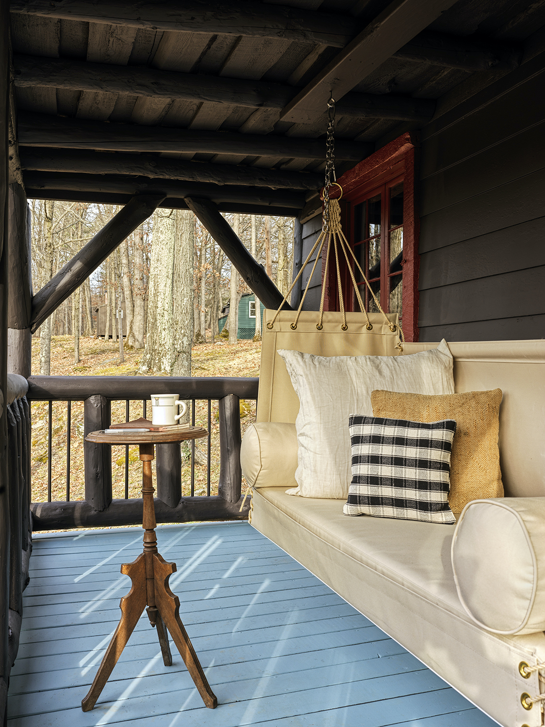 camptown cabin porch. upland creative design. lawrence braun photo. 8