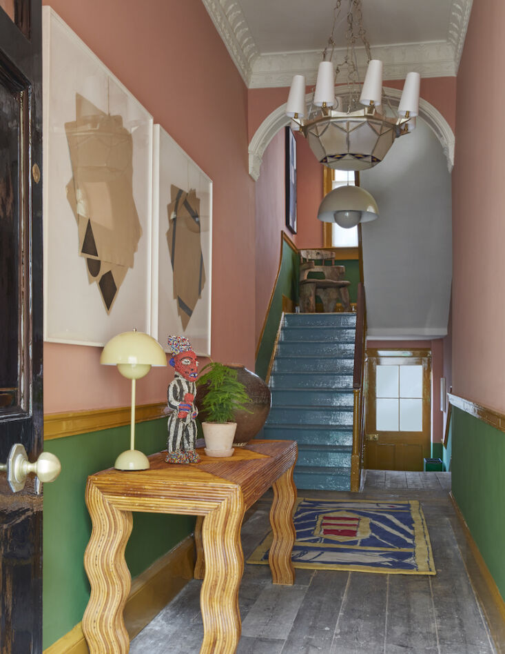 the colorful entrance to 8 holland street townhouse, featuring a vivai del sud  15