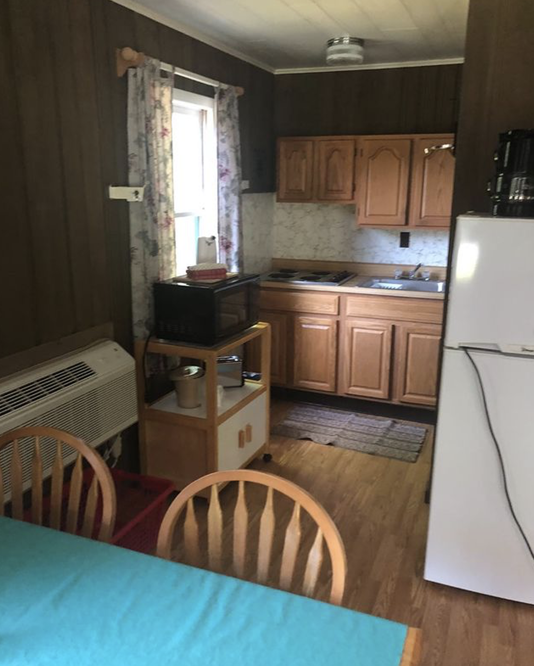 camptown catskills cabin kitchen before 12