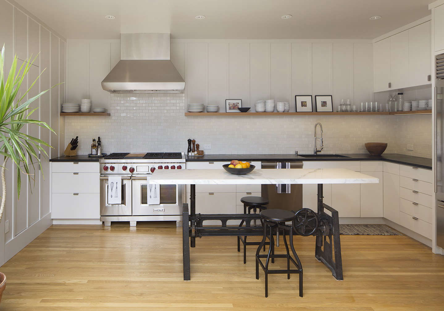Steal This Look: A Timeless San Francisco Kitchen