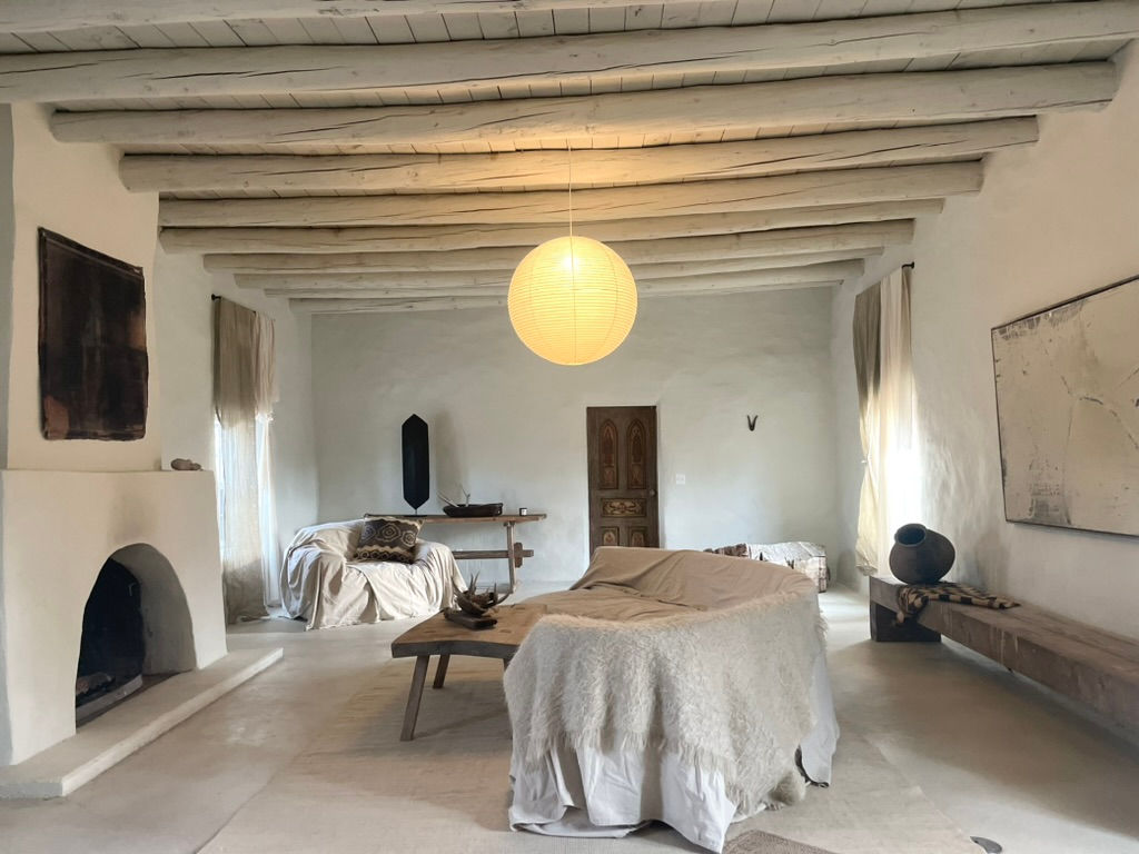 House Call: Shoring Up—and Unbuttoning—One of the Most Historic Casitas in Galisteo, New Mexico