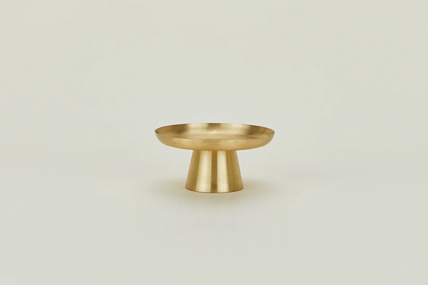 hawkins new york brass cake stand 11