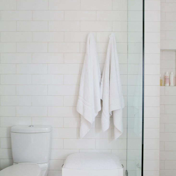 10 Easy Pieces: Wall-Mounted Toilets - Remodelista