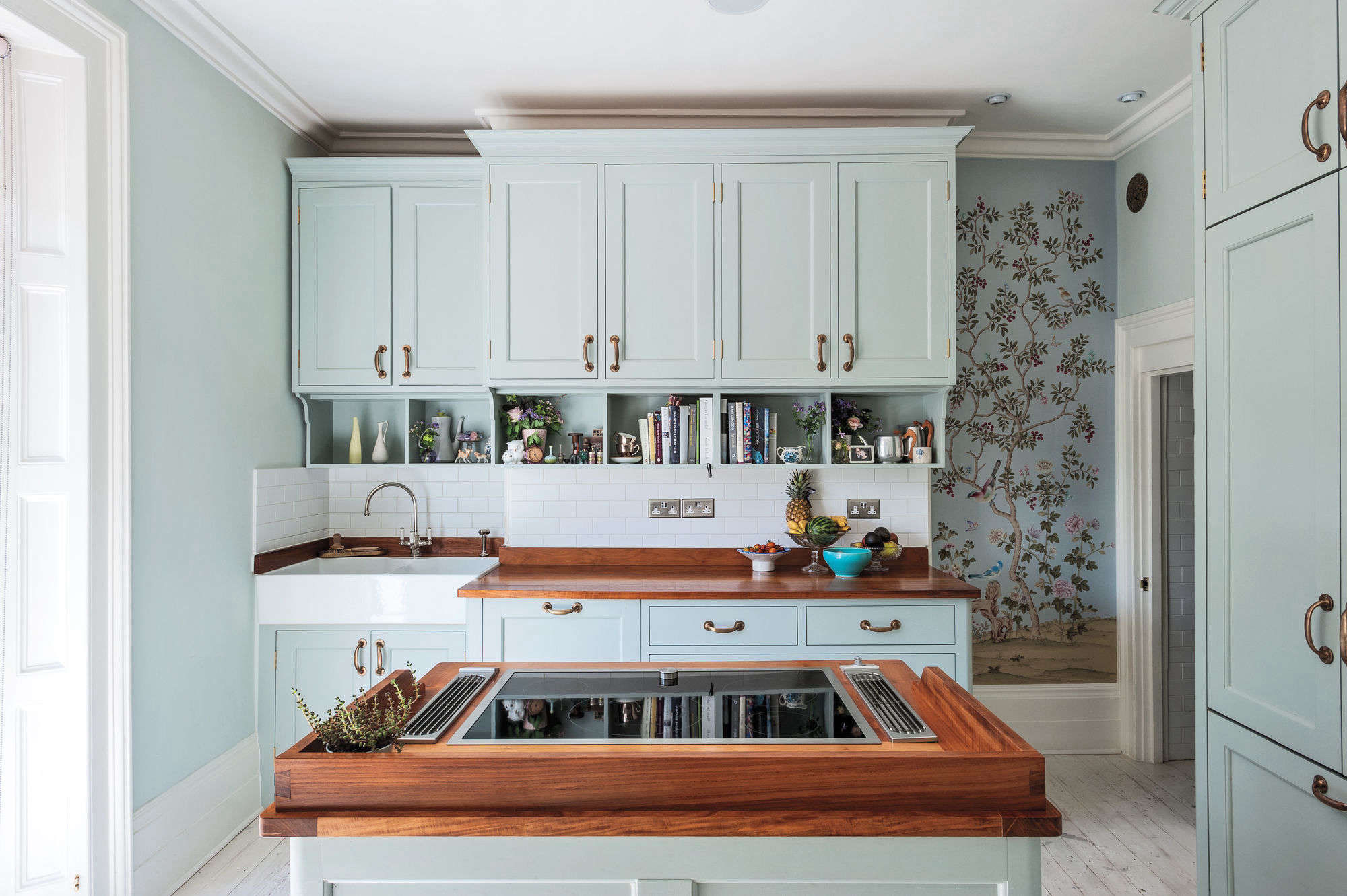 7Favorites:WallpaperintheKitchen-Remodelista