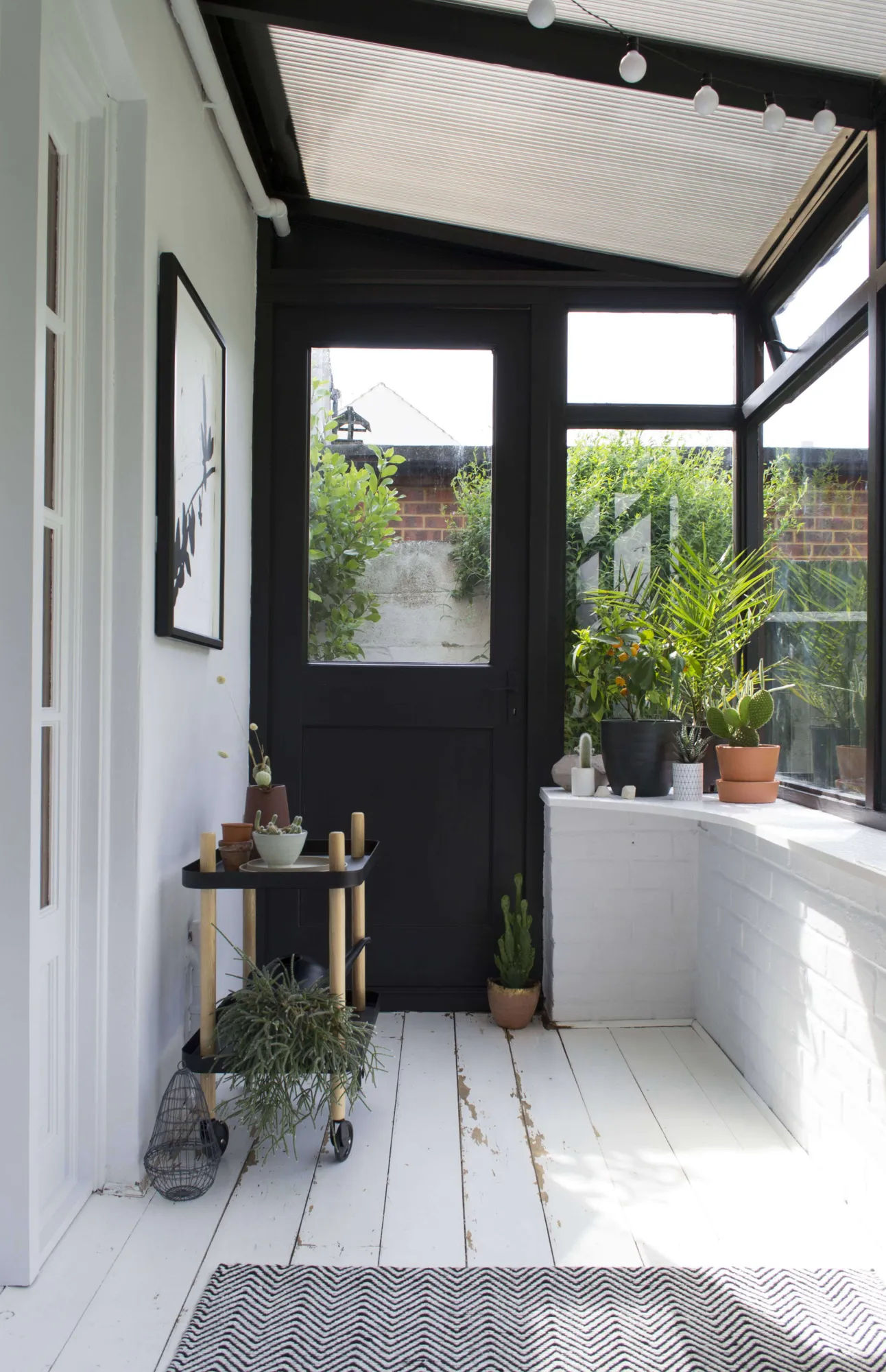 Trending on Gardenista: The Windowsill Gardener - Remodelista