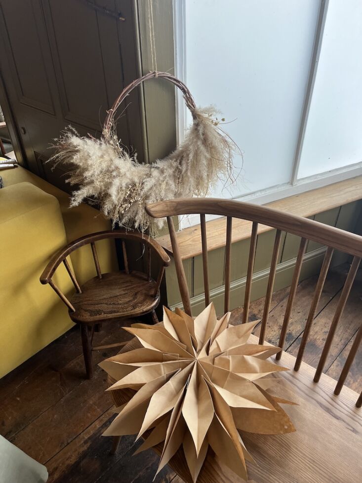 the brown paper bag star: a striking three dimensional design that&#8\2\17; 17