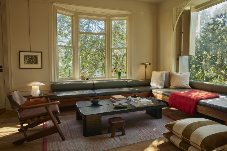 a mohair throw adds a twist to the living area in architect pat bernatz’s rei 33