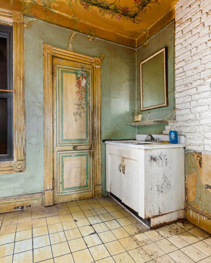 the artists used the space as their studio for decades. the kitchen sink was ma 29