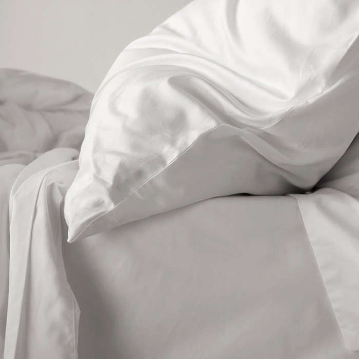 10Favorites:TheSleaze-FreeSilkyPillowcase-Remodelista