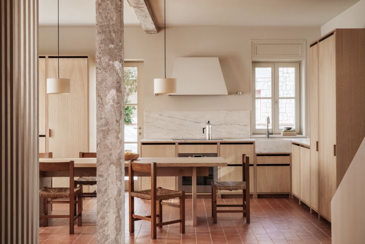 in a nod to the original home and traditional cantabrian and basque farmhouses, 13