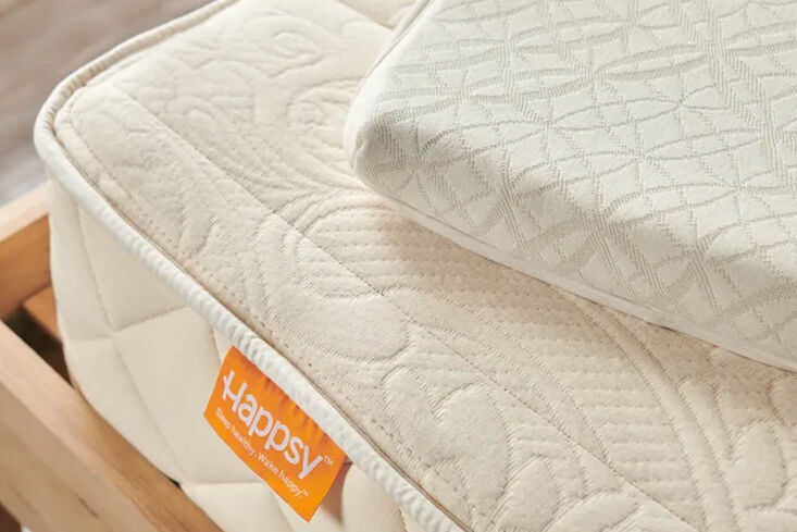 happsy presents a non toxic mattress that is manufactured by naturepedic at a m 18