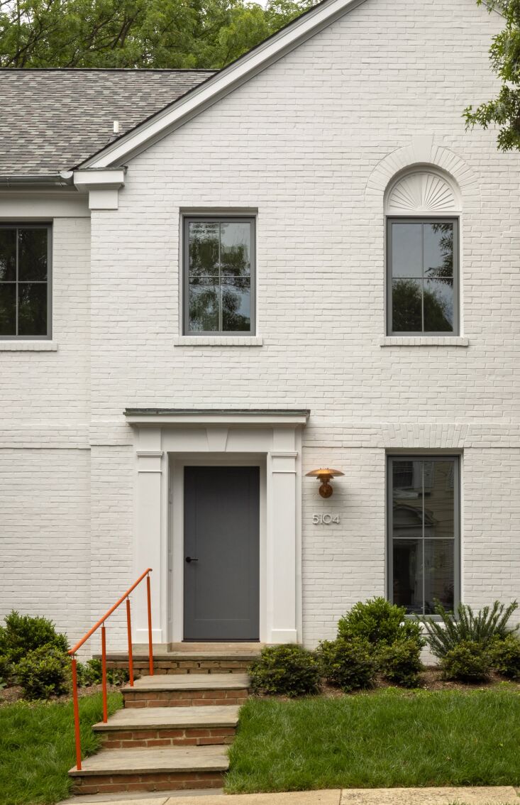 finally, the unexpected red theory heads outside. photograph by jenn verrier, c 37