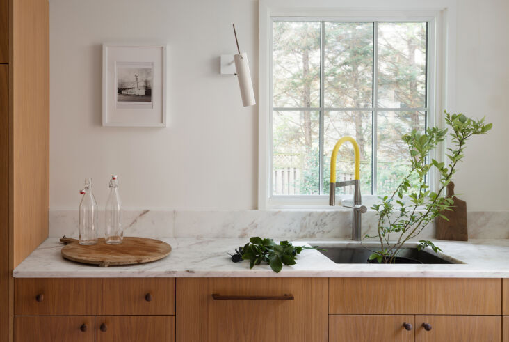 yellow in the kitchen. (about that fixture: it&#8\2\17;s the grohe essence  22