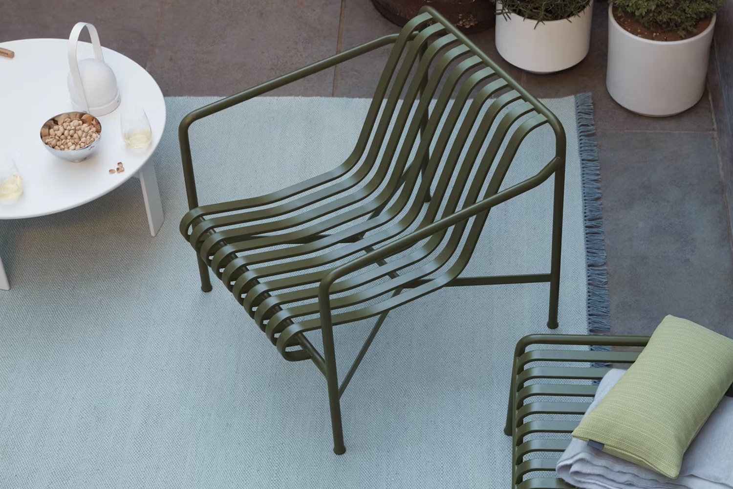 10 Easy Pieces: Low-Maintenance Indoor/Outdoor Rugs - Remodelista