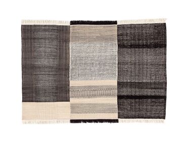 10 Easy Pieces LowMaintenance IndoorOutdoor Rugs portrait 19