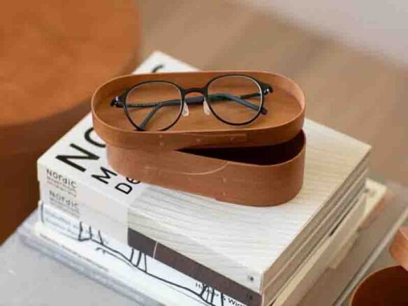 shaker box eyeglass case via orne de feuillles tokyo  