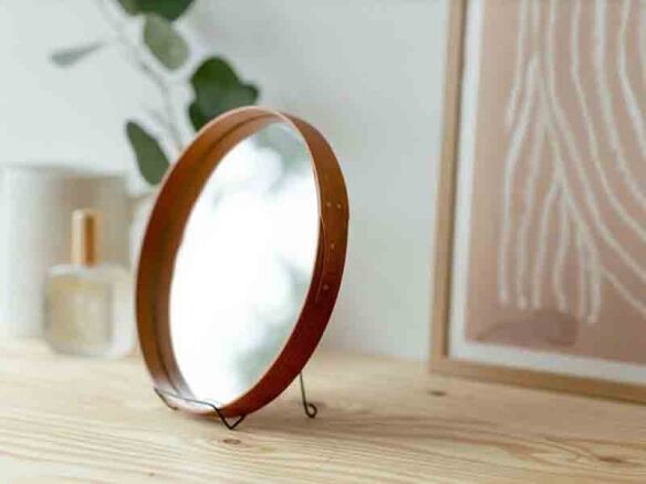 shaker style wooden frame on circular mirror via orne de feuillles tokyo  