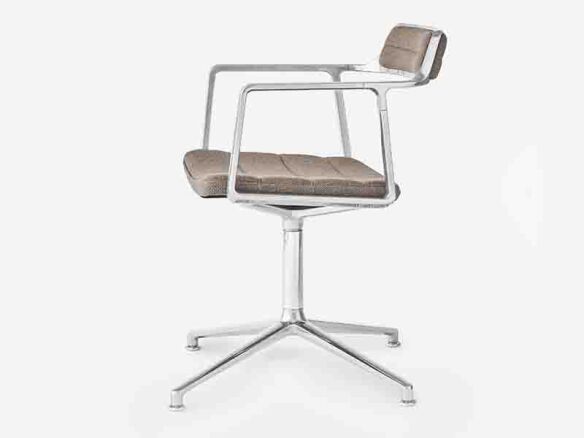 vipp 452 swivel chair polished dark sand gliders 01 2  
