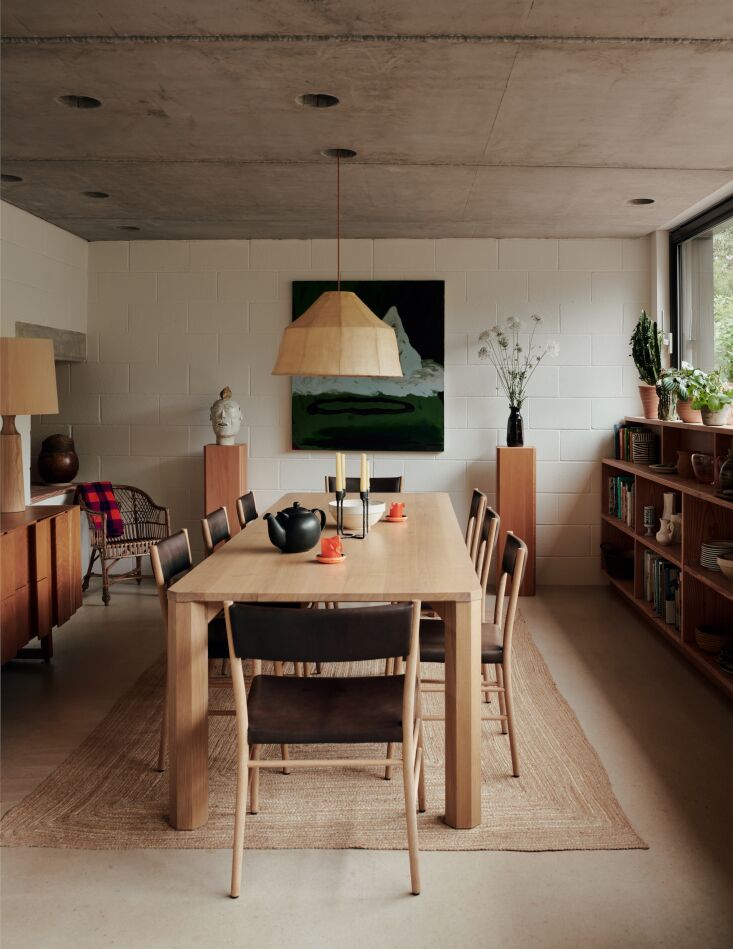 steps lead down to a sunken dining room and kitchen—which was david\2\ 23