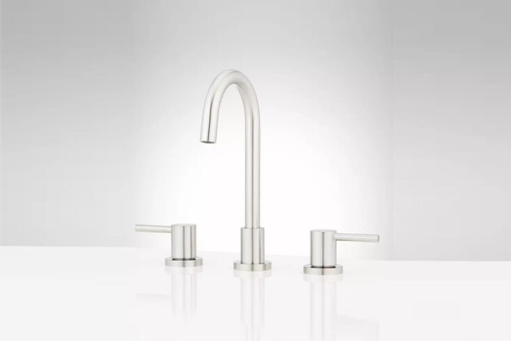 Signature Hardware Lexia \1.\2 gpm grifo de baño de cuello de cisne ancho WI 23
