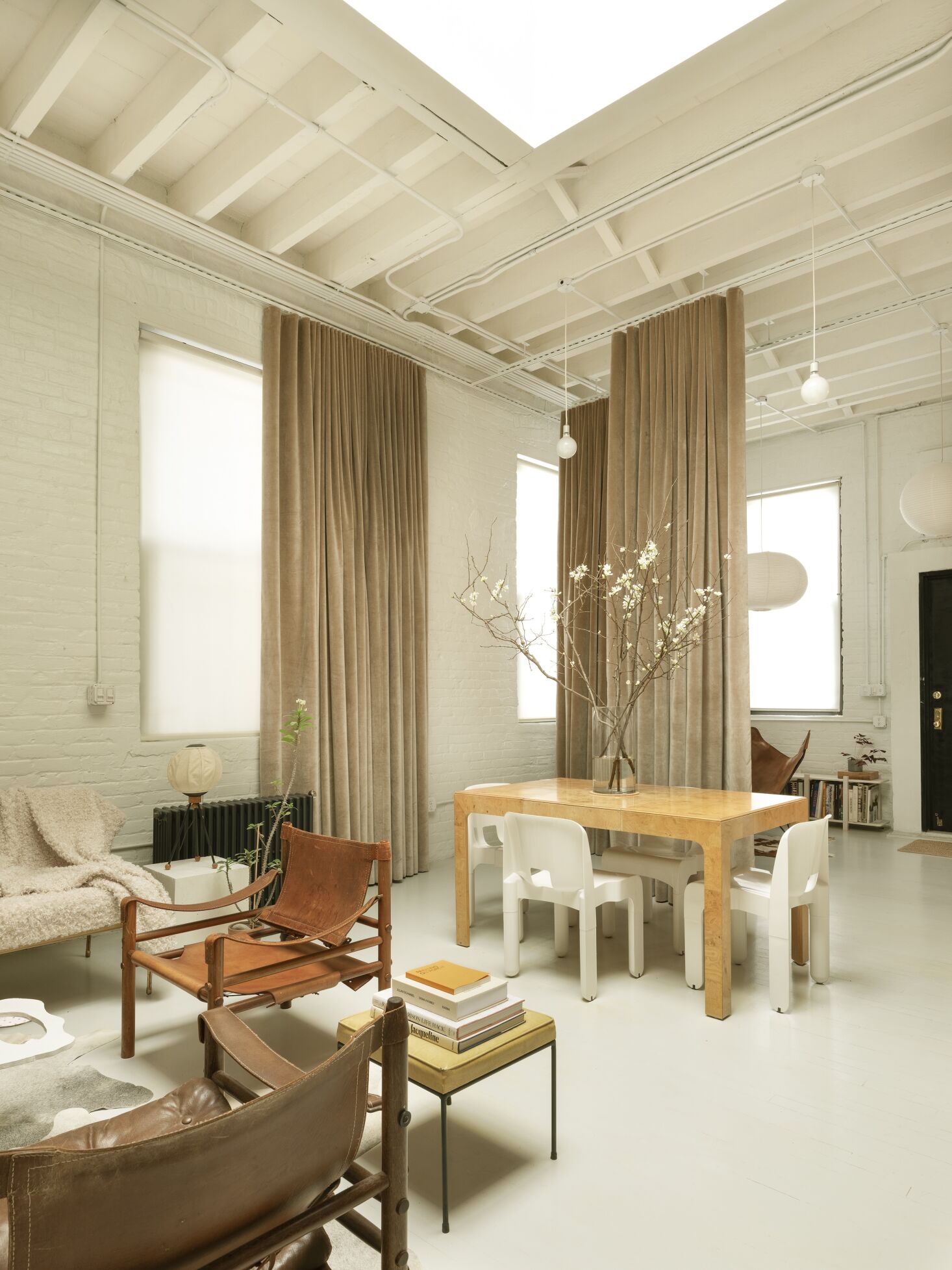 Brick Warehouse Transformed into LiveWork Quarters and Art Gallery in