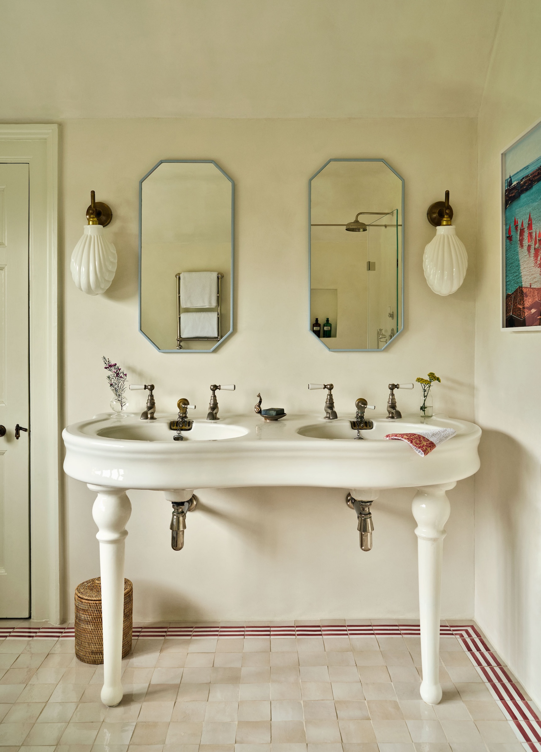 Holland aboga por gastar dinero en renovaciones – en una casa en Sussex, meticulosa tadela 17