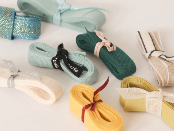 assorted ribbon bundles 10