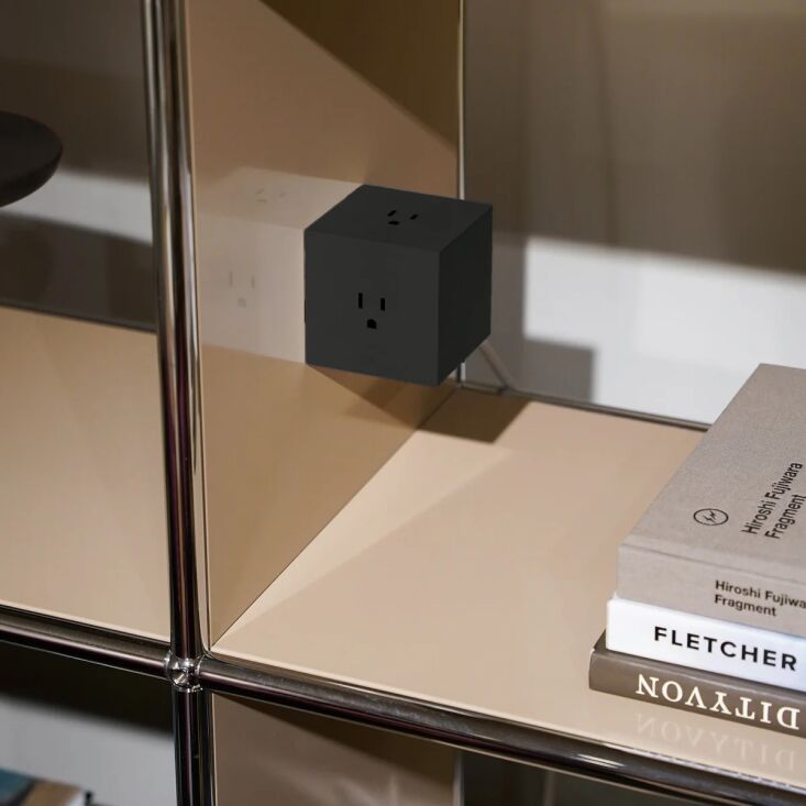 El cubo de energía de Avolt tiene una base magnética y se puede montar en superficies metálicas20