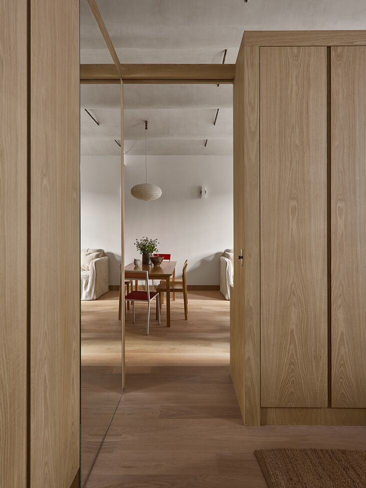 the view from the bedroom to the dining space. \2\20;from the beginning, 22