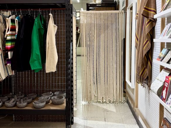 utilitario mexicano rope doorway mexico city  