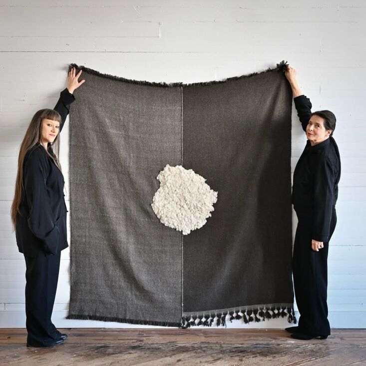 Objetos de deseo Un retrato rústico de lana de la granja de mamá Isabella Rossilinis 7