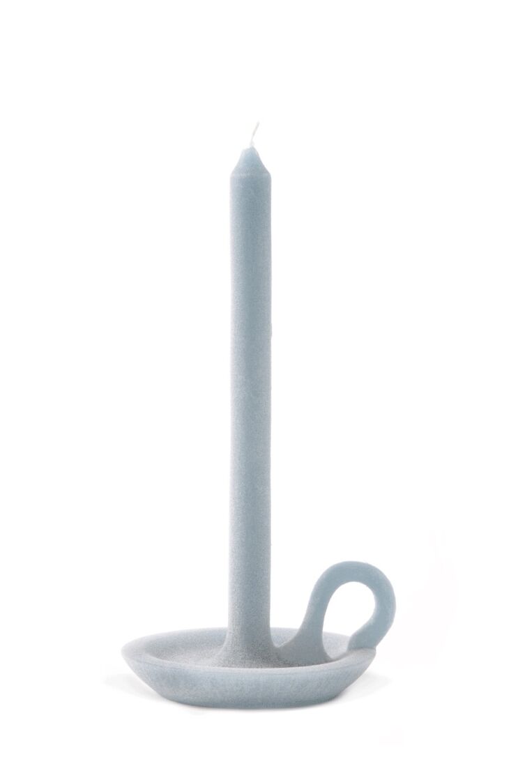 ontwerpduo lanzó sus velas de sebo con acabado mate y alcanzó un total de 22 en 2004.