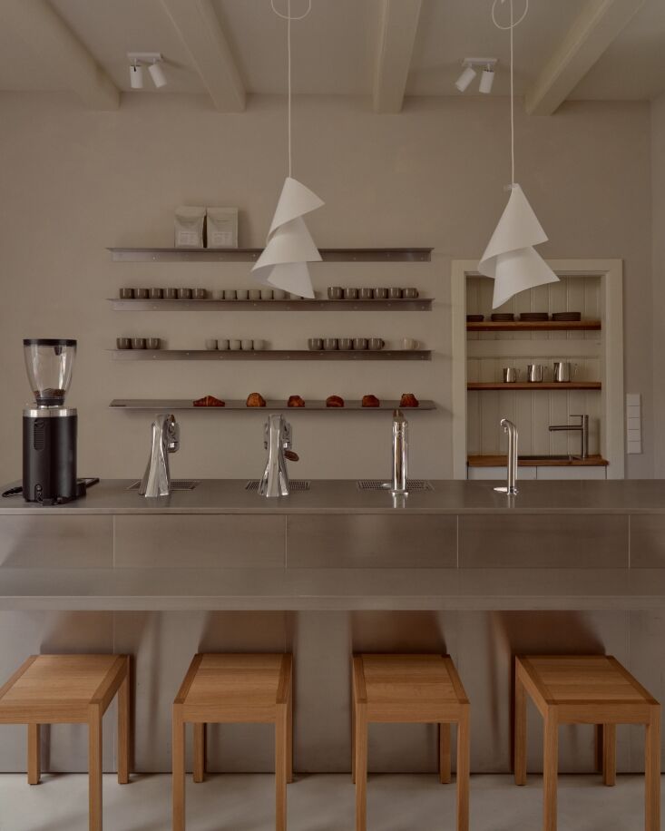 the spiral pendants are ingo maurer\2\17;s \1983 willydilly lights made 24