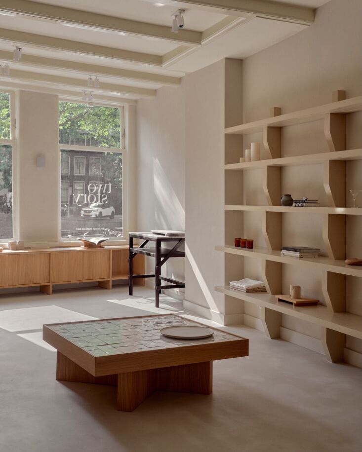 the aim was to create, in atelier axo\2\17;s words, \2\20;a pared 25