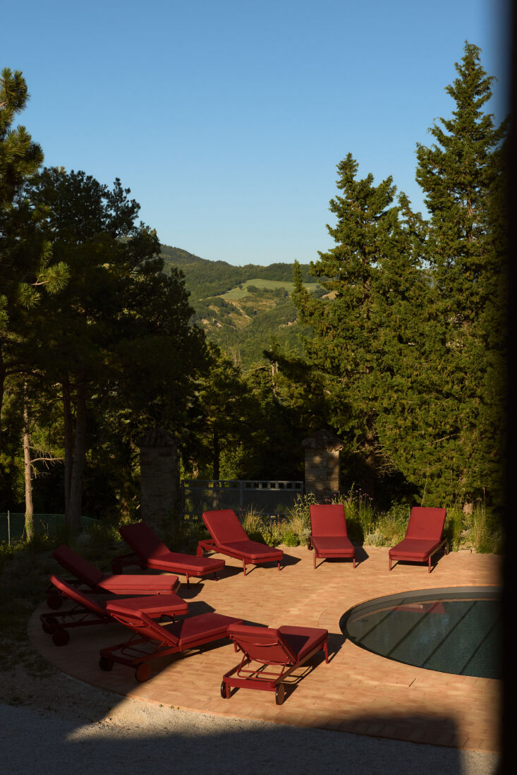 a grouping of sun loungers by gandiablasco in tonal red. 30
