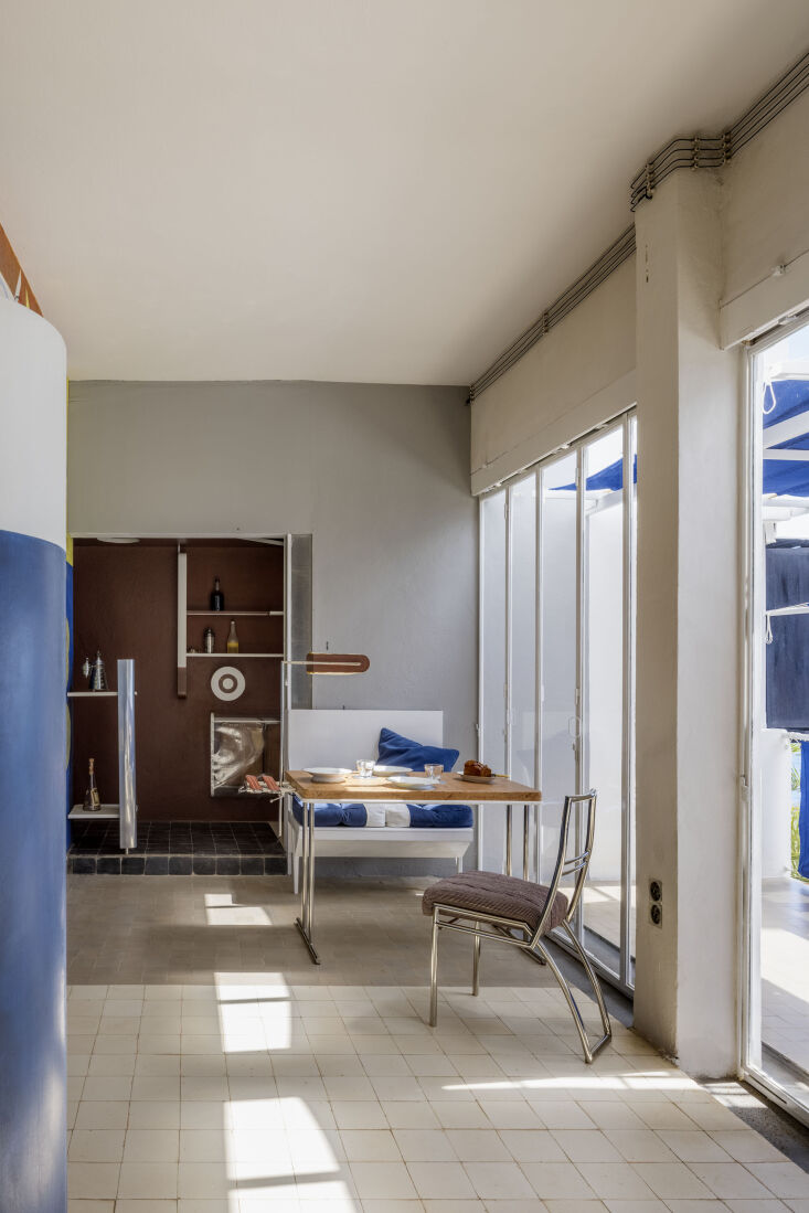 e \10\27 is only \1,400 square feet, but it feels much larger. one way eileen g 21