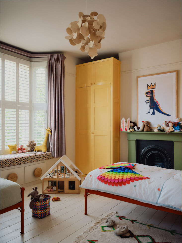 the girls\2\17; bedroom has been painted in paint & paper library&am 25