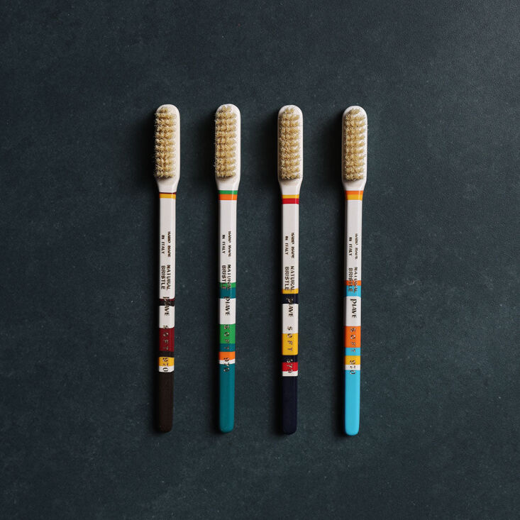 Todos podemos estar de acuerdo en que la higiene dental no suele ser una experiencia de lujo - b 20