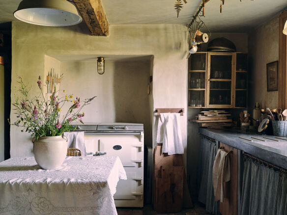 Required Reading Life Inside a Cottage from the UK to Japan portrait 4