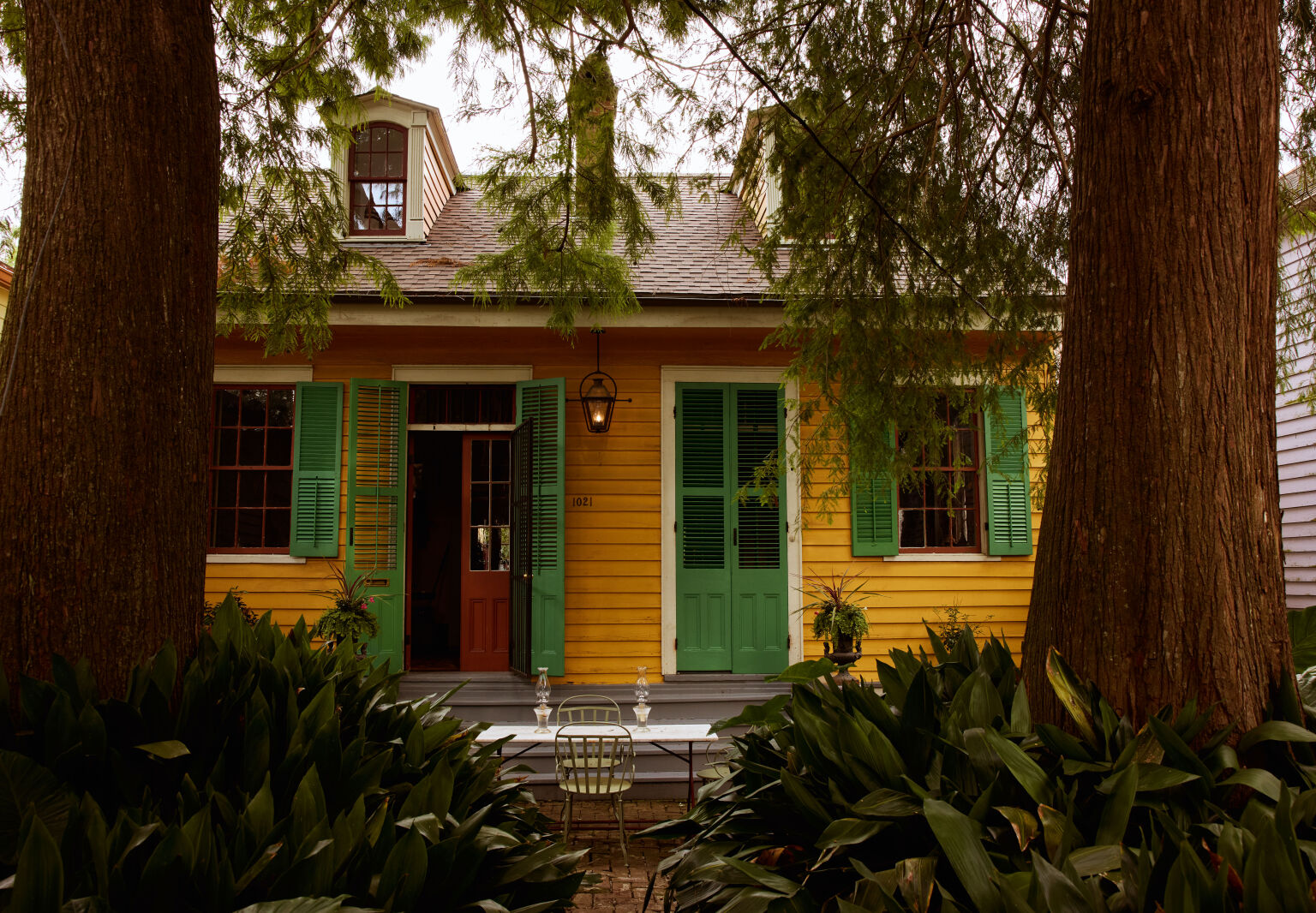 kerry moody cottage life inside a cottage matt russell 7  