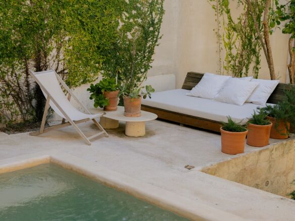 september and colin moore pool mallorca clarissa ceci photo 3  