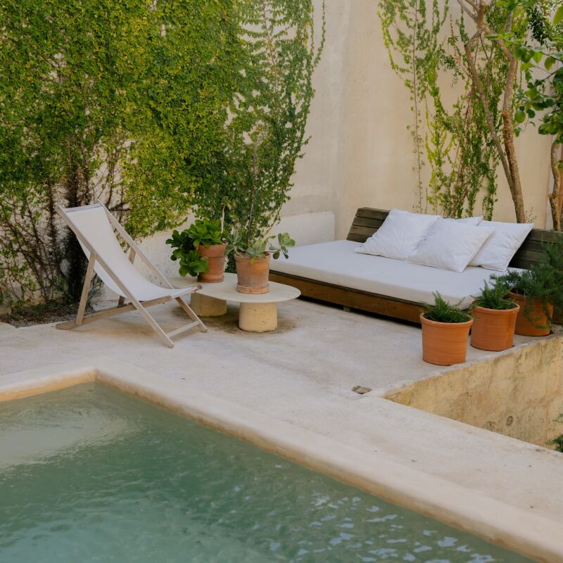 september and colin moore pool mallorca clarissa ceci photo 3  
