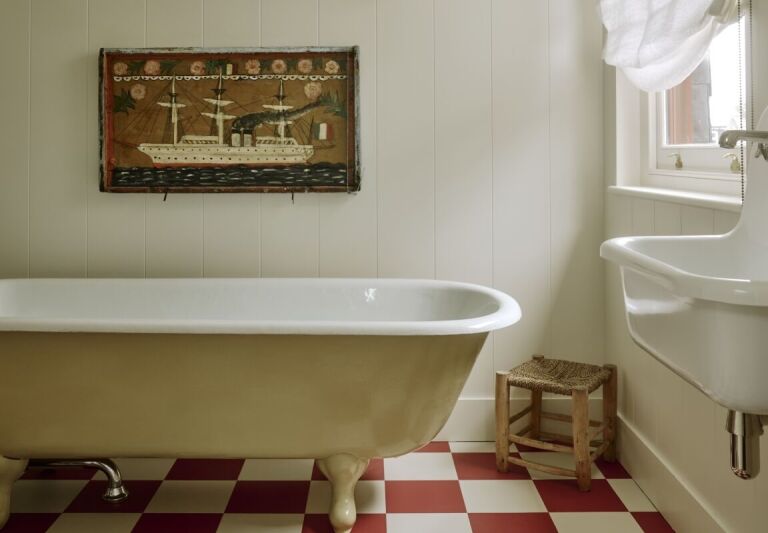 Remodelista Reconnaissance: A Self-Referential Bath Mat for Kids and Non-Kids