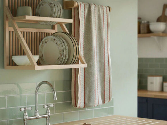 pulley maid wall mounted plate rack 14
