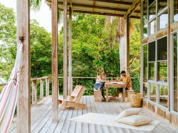 surf shacks jesse kamm panama cabin 7  