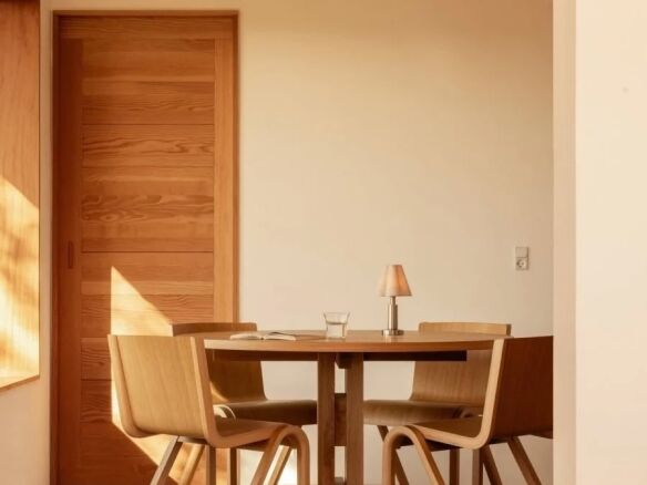 audo puffin dining table crop  