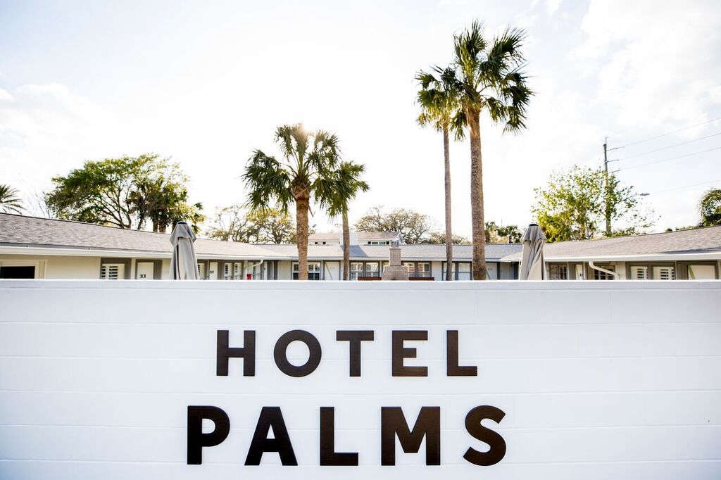 Hotel Palms A boutique beachside motorcourt hotel portrait 3 16
